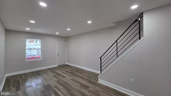 Philadelphia, PA 19135,5706 VANDIKE ST