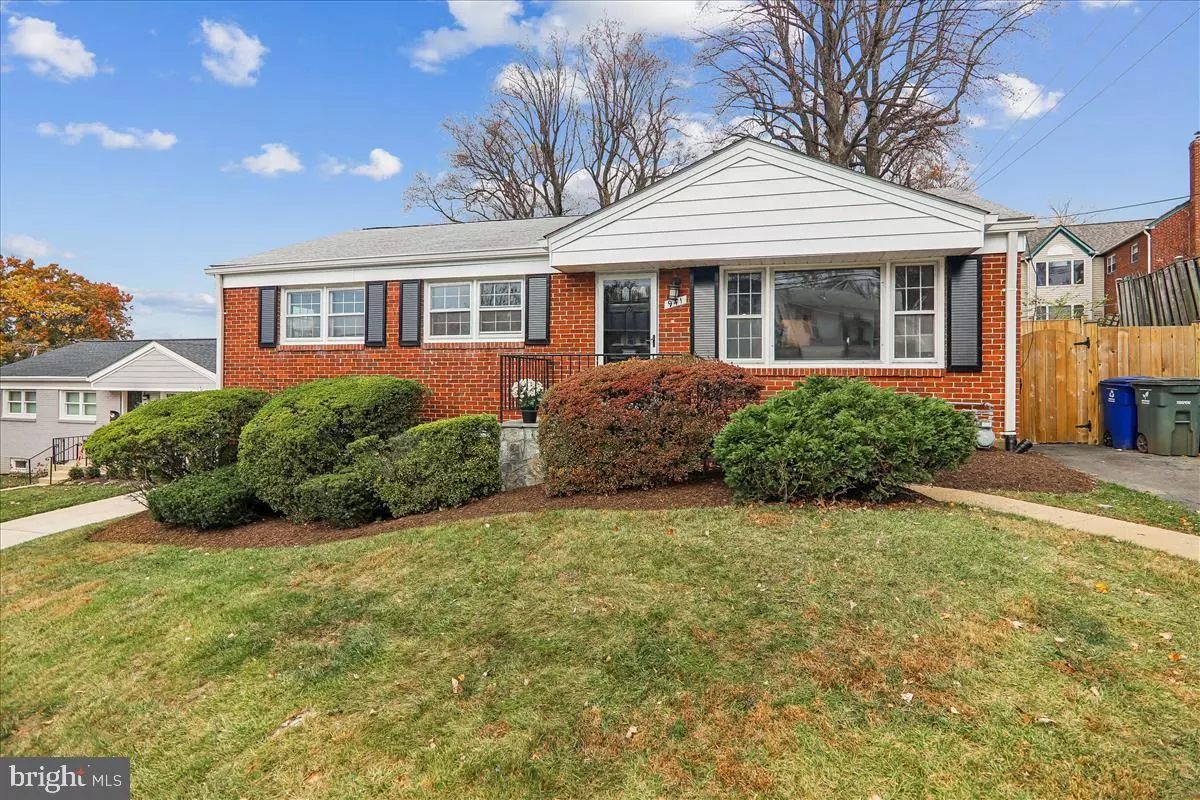 Arlington, VA 22205,941 N MCKINLEY RD