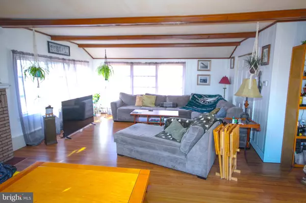 Westville, NJ 08093,524 RIVER DR