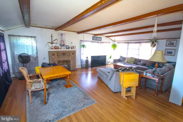 Westville, NJ 08093,524 RIVER DR