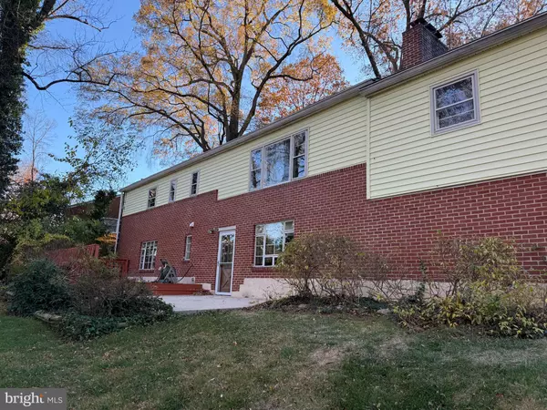 Greenbelt, MD 20770,26 LAKESIDE DR