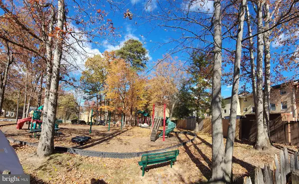 14828 HOXTON SQ, Centreville, VA 20120