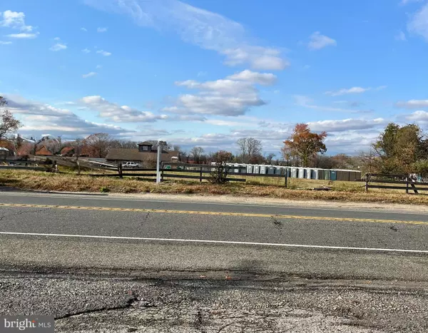 Hammonton, NJ 08037,889 12TH ST