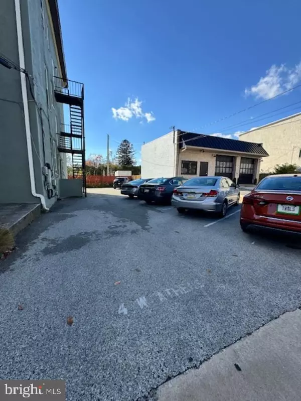 Ardmore, PA 19003,4 W ATHENS AVE