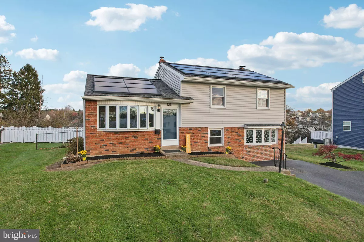 Conshohocken, PA 19428,1211 WOODSIDE RD