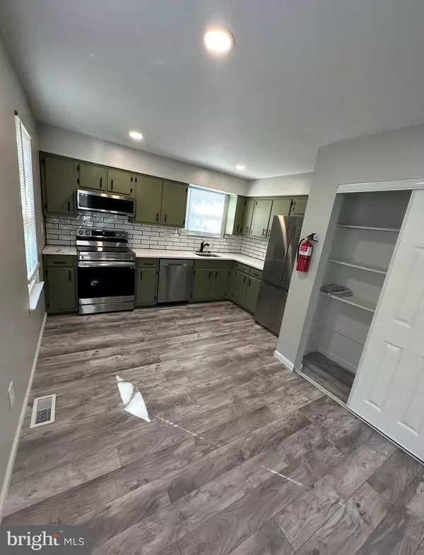 Sicklerville, NJ 08081,615 B JARVIS RD