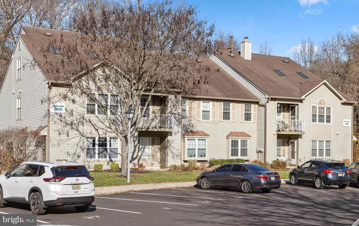 Mount Laurel, NJ 08054,302-B HARWOOD CT