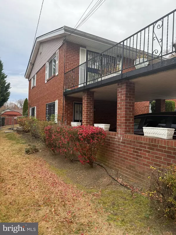 Washington, DC 20020,3212 HIGHWOOD DR SE