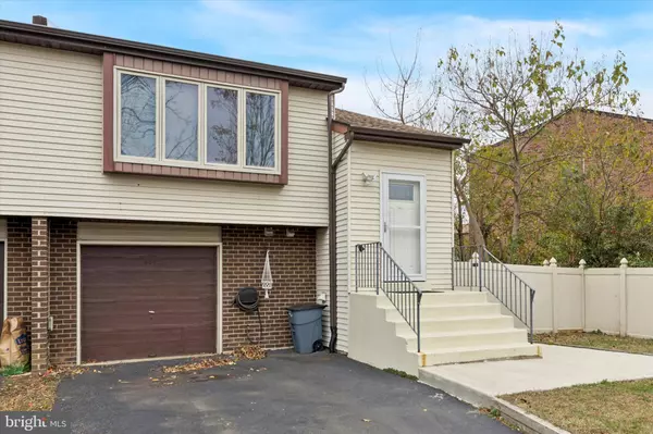 Philadelphia, PA 19115,9312 VOITS