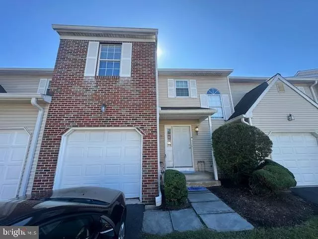 18 PIONEER CT, Trenton, NJ 08628