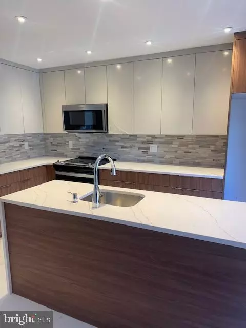 Philadelphia, PA 19128,9132 AYRDALE CRESCENT