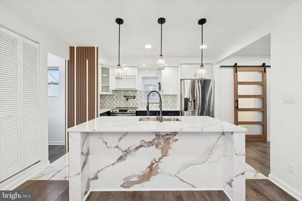 Drexel Hill, PA 19026,323 DERWYN RD