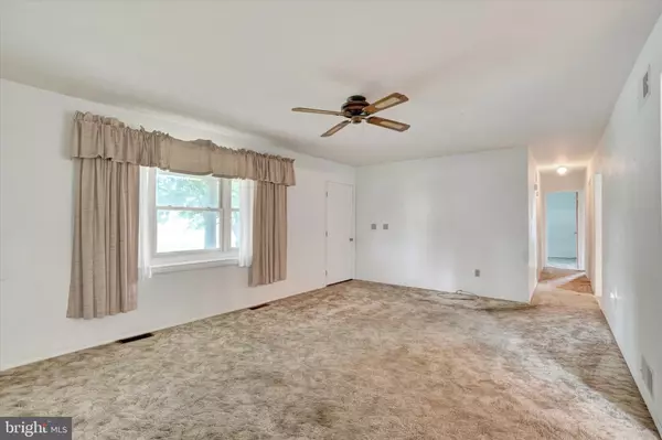 Manchester, PA 17345,237 CLOVERLANE DR