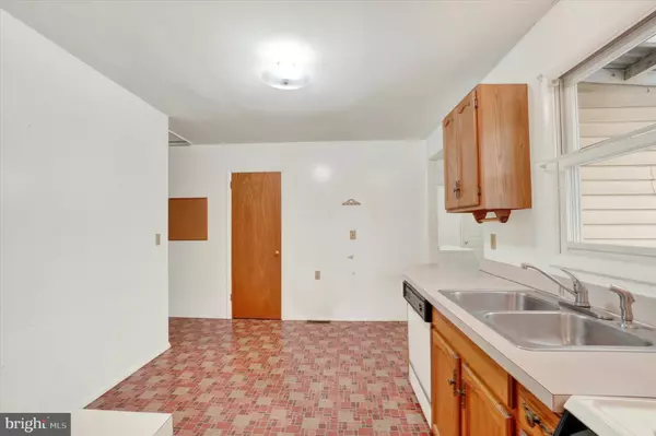 Manchester, PA 17345,237 CLOVERLANE DR