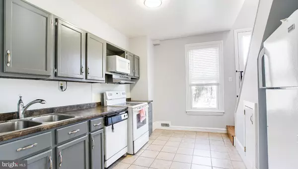 Moorestown, NJ 08057,21 N LENOLA RD