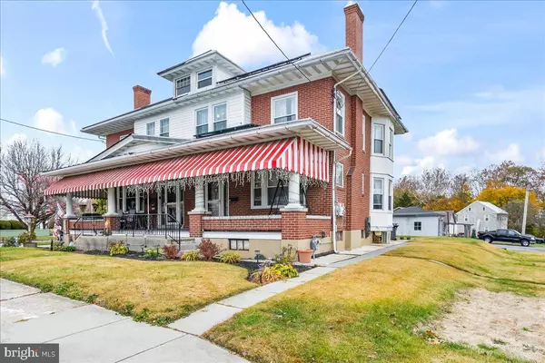 324 S BROAD ST, Myerstown, PA 17067