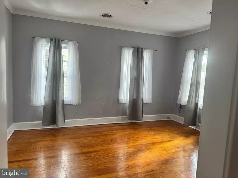 3 S CHURCH ST #201, Berryville, VA 22611