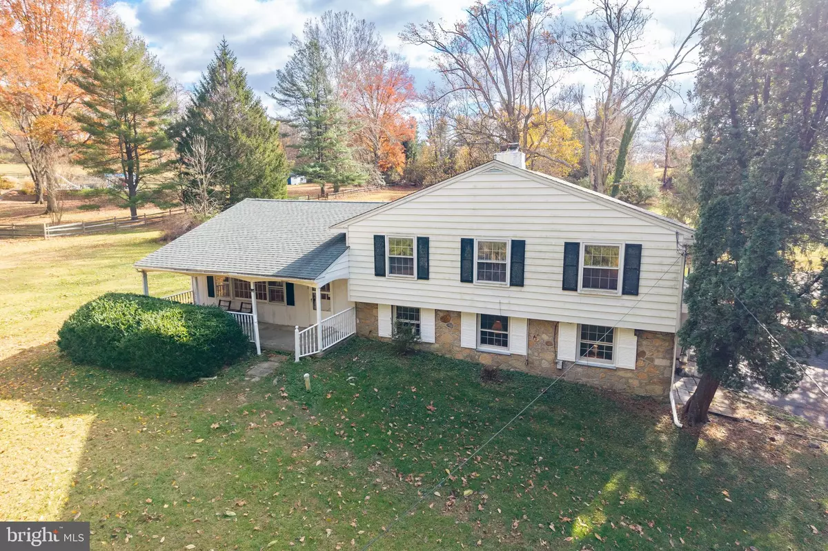 Glen Mills, PA 19342,11 IVY LN