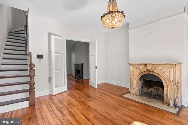 Washington, DC 20003,812 E ST SE