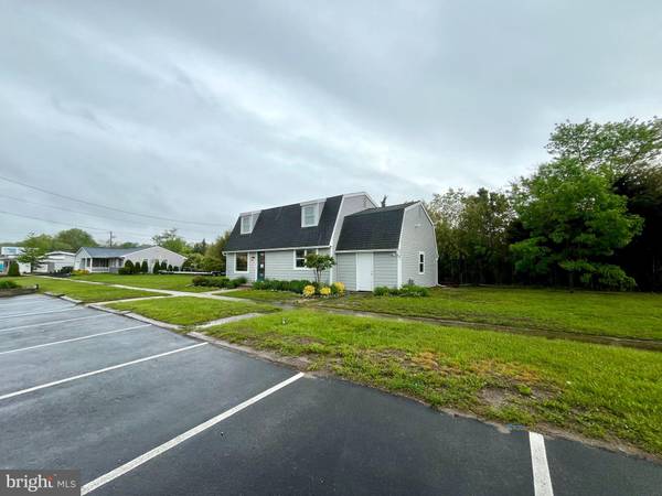 Little Egg Harbor Twp, NJ 08087,935 RADIO RD