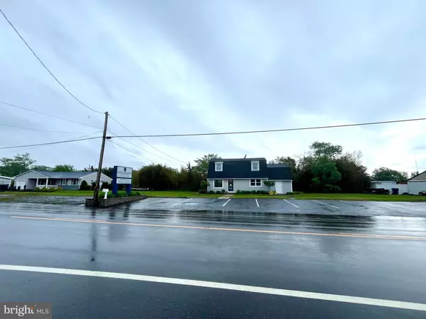 Little Egg Harbor Twp, NJ 08087,935 RADIO RD