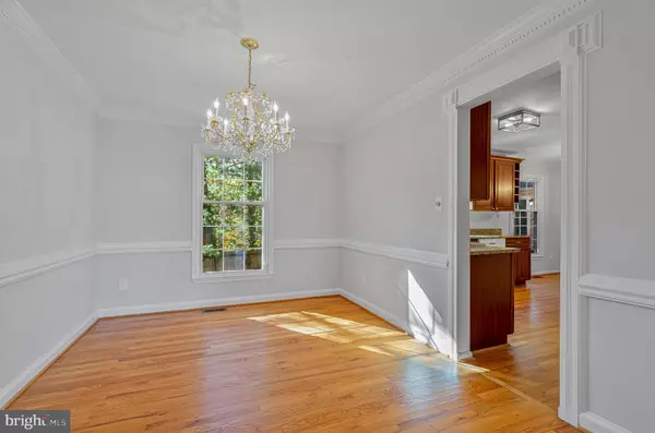 Vienna, VA 22182,8423 HUNT VALLEY DR