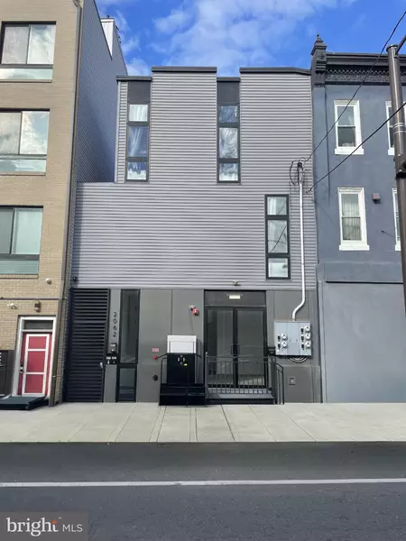 2062 N 2ND ST, Philadelphia, PA 19122
