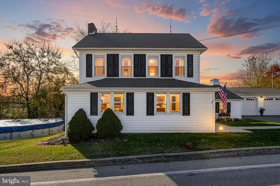 212 OAK RD, Dallastown, PA 17313