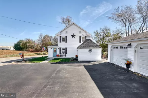 Dallastown, PA 17313,212 OAK RD