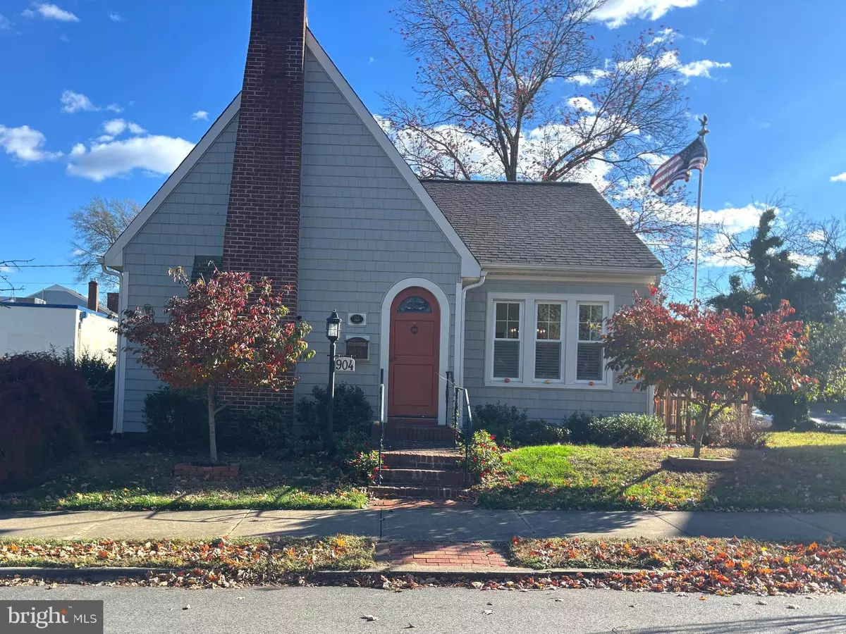 Fredericksburg, VA 22401,904 HANOVER ST