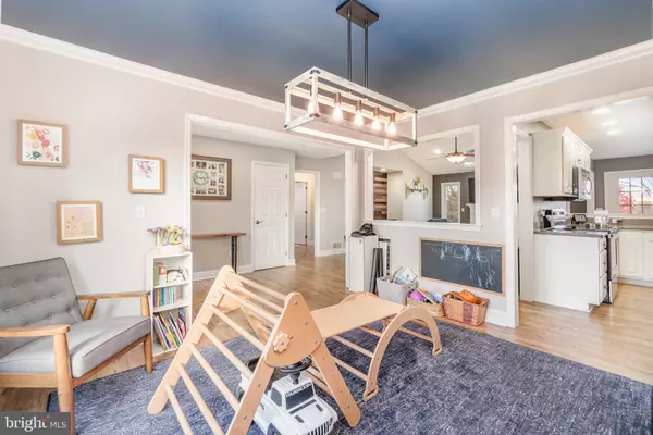 Harrisburg, PA 17112,8024 YELLOWSTONE DR