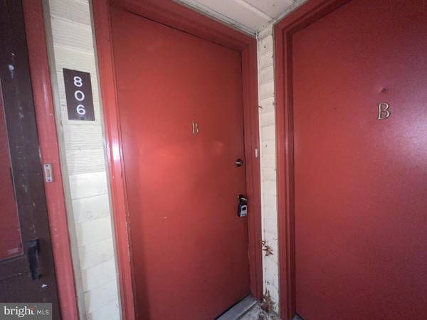 Mount Laurel, NJ 08054,806 CYPRESS POINT CIR #B