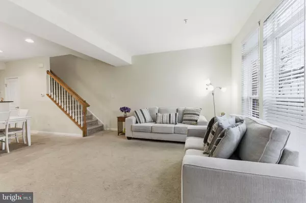 Cinnaminson, NJ 08077,205 HARBOUR BLVD