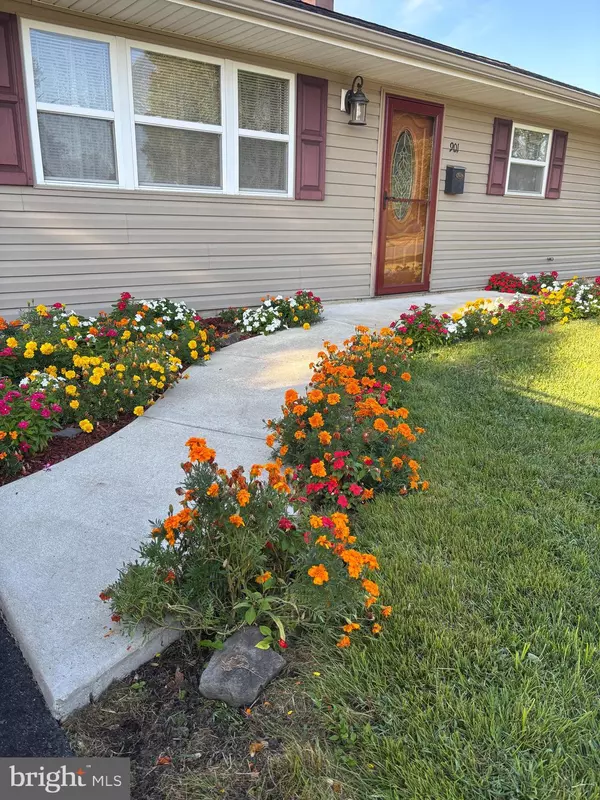 901 BIRCHWOOD DR, Newark, DE 19713