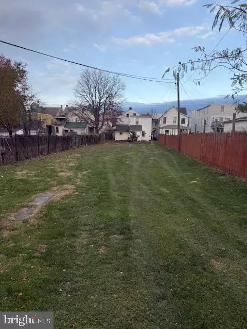 Manheim, PA 17545,140 S MAIN ST