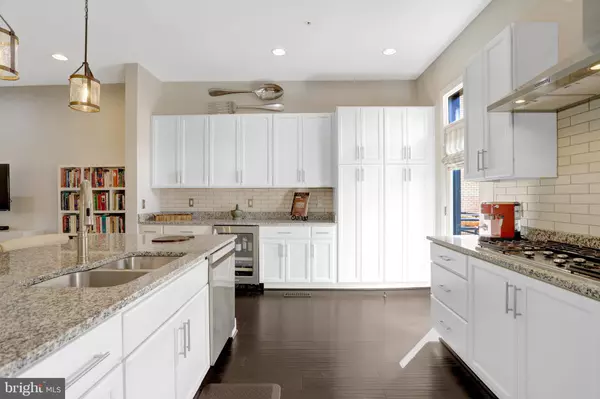 Alexandria, VA 22301,2004 POTOMAC AVE