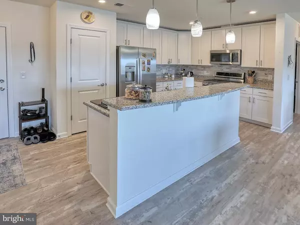 Lewes, DE 19958,24160 PORT LN #105