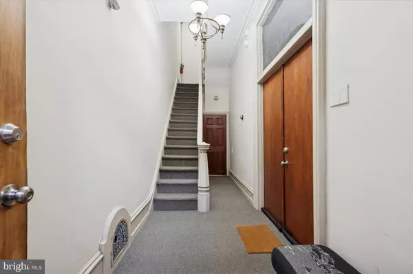 Philadelphia, PA 19103,159 N 21ST ST #2F