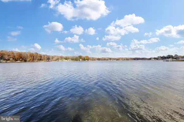 Louisa, VA 23093,1262 S LAKESHORE DR