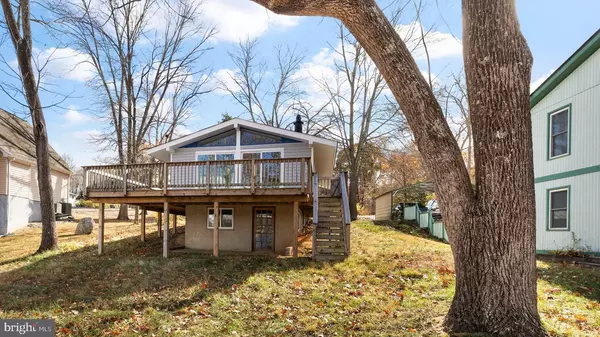 Louisa, VA 23093,1262 S LAKESHORE DR