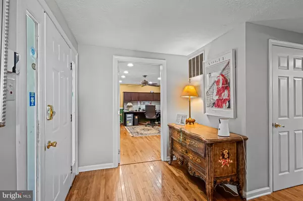 Sewell, NJ 08080,213 HURFFVILLE RD