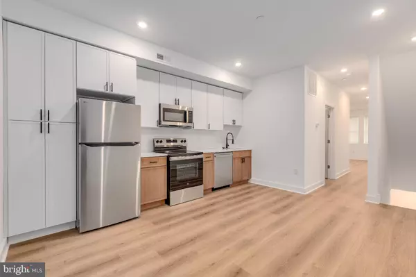 Philadelphia, PA 19133,1028 W ARIZONA ST #1