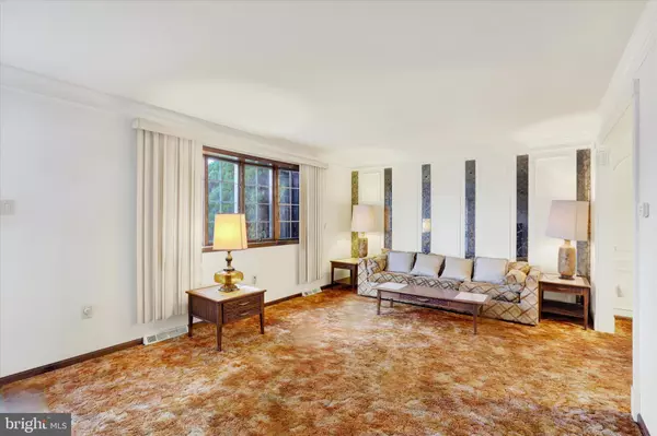 Warminster, PA 18974,995 HOWARD RD