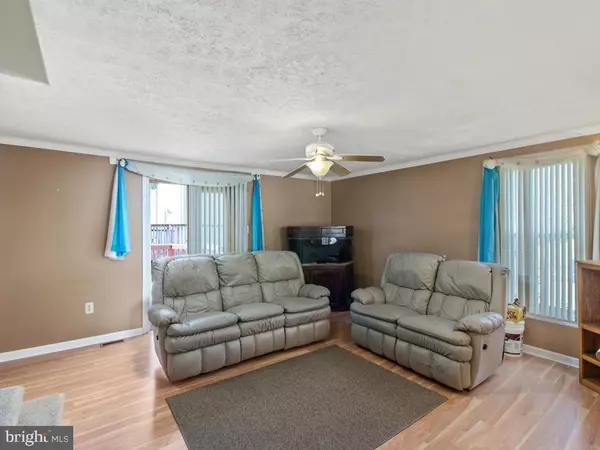 Gaithersburg, MD 20877,18 IVY OAK CT