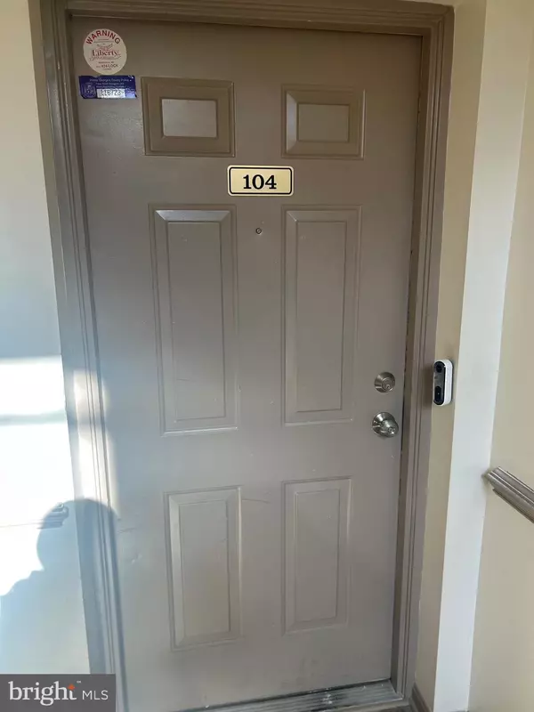 Upper Marlboro, MD 20774,9811 LAKE POINTE CT #104