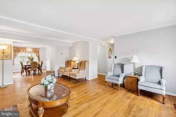 Springfield, VA 22151,7029 BRADWOOD CT