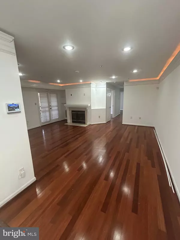 Upper Marlboro, MD 20774,9811 LAKE POINTE CT #104