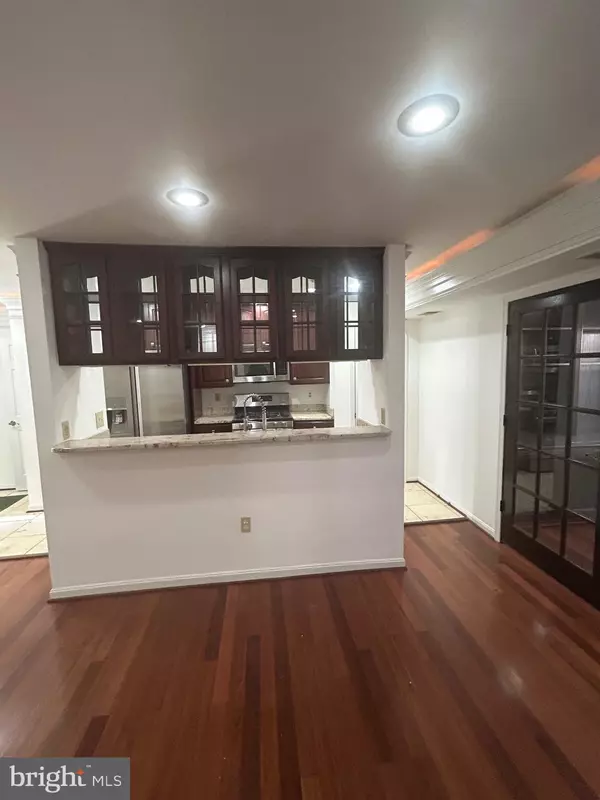 Upper Marlboro, MD 20774,9811 LAKE POINTE CT #104