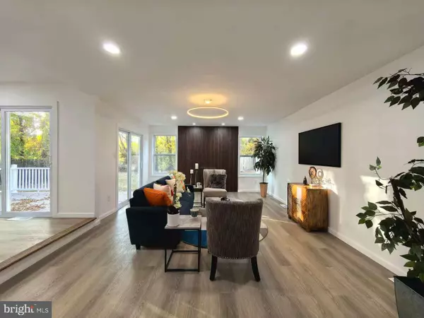 Pennsauken, NJ 08109,7105 CYNWYD AVE