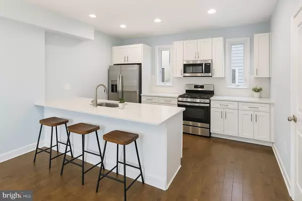 Philadelphia, PA 19128,443 SHURS LN #13